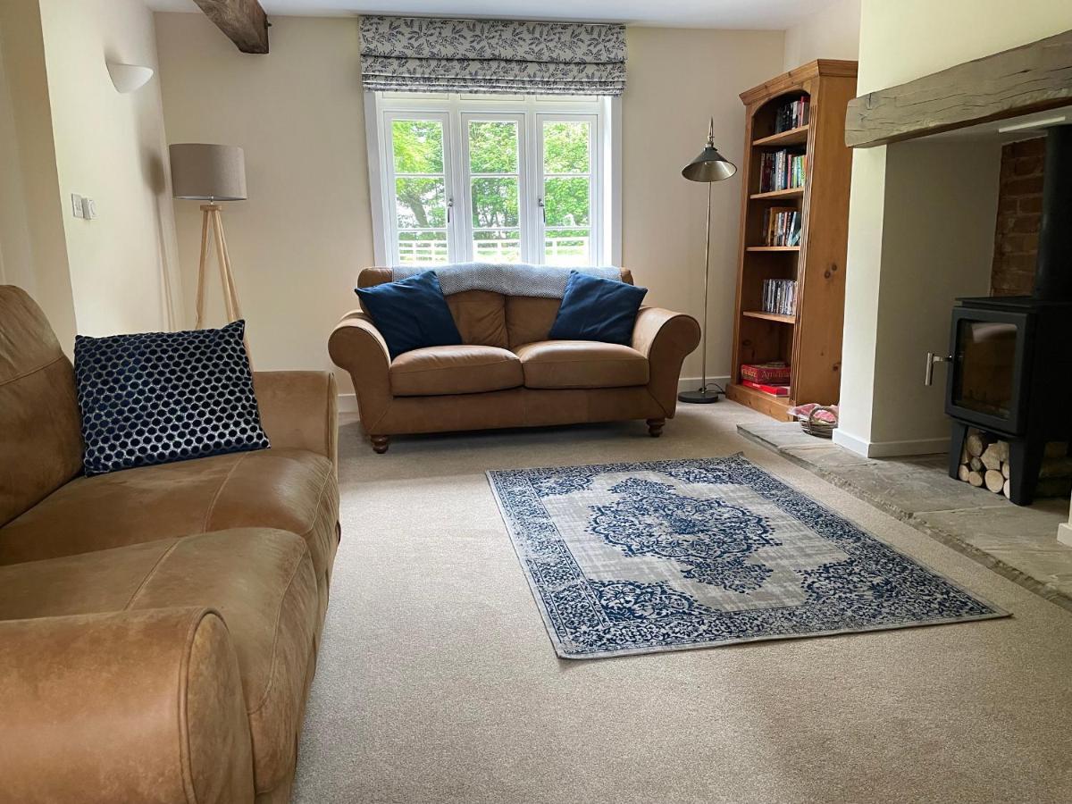 The Grooms Cottage York Esterno foto